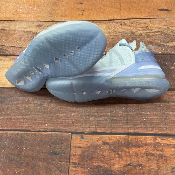 Nike Men's Lebron XVIII Blue Tint Basketball Shoes - Picture 7 of 7